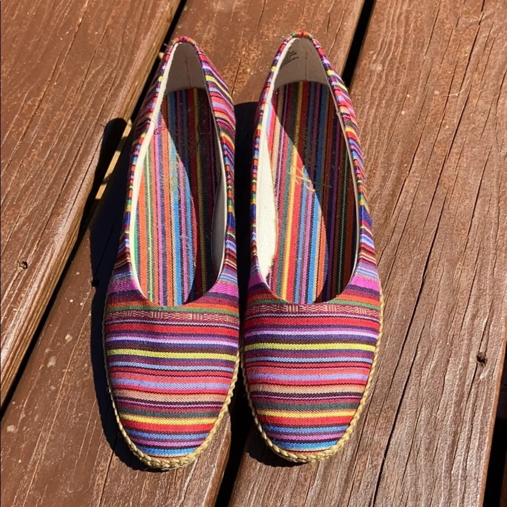 Beacon Women’s Phoenix Multi-colored Flats